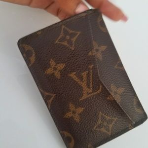 LOUIS VUITTON CARD HOLDER